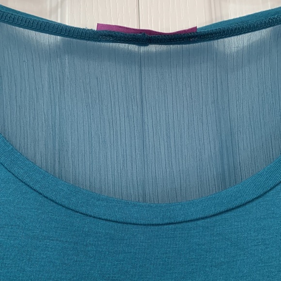 Smart Set dressy top- Teal colour. - Picture 2 of 9